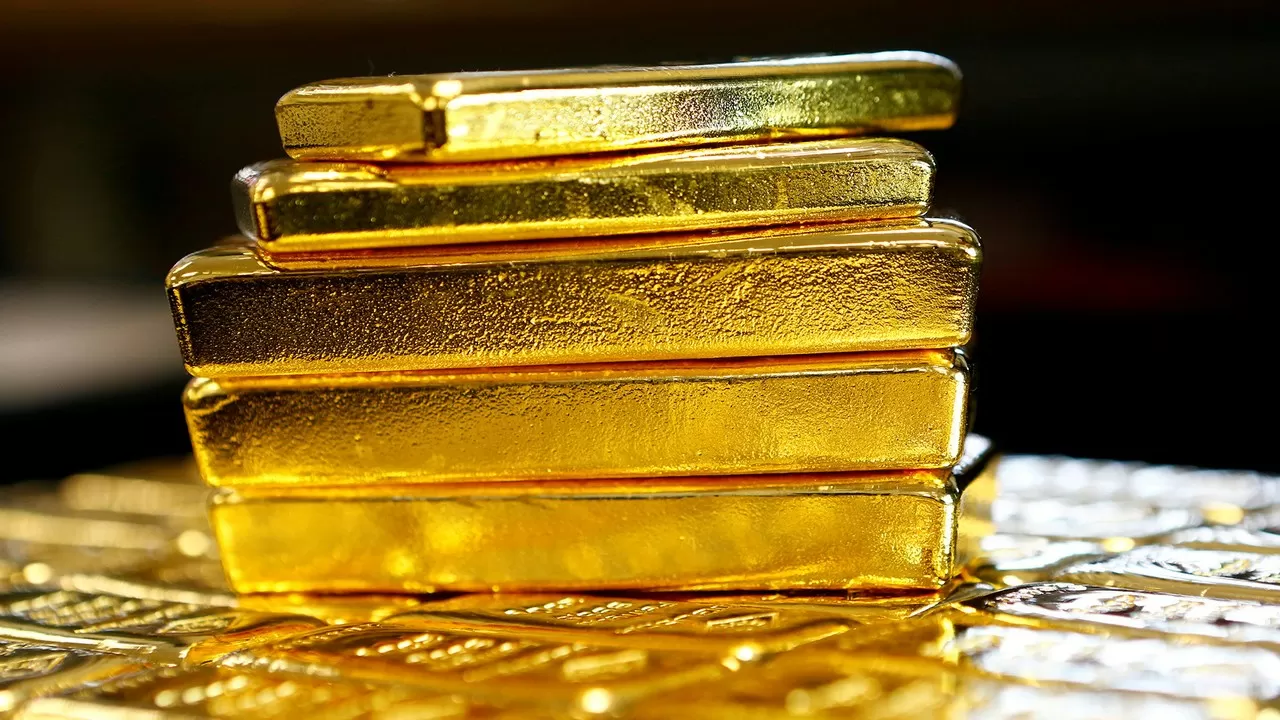 Золото дорожает, а доллар дешевеет  