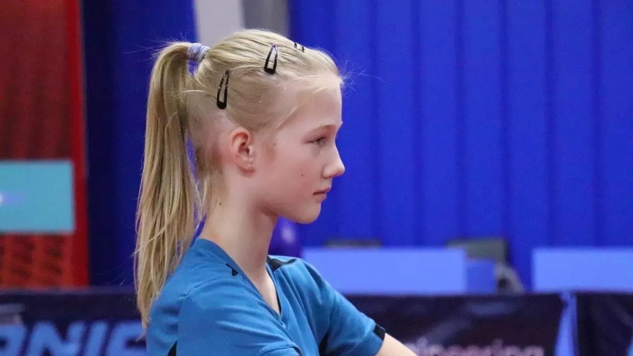 Казахстанка завоевала золото на турнире по настольному теннису 