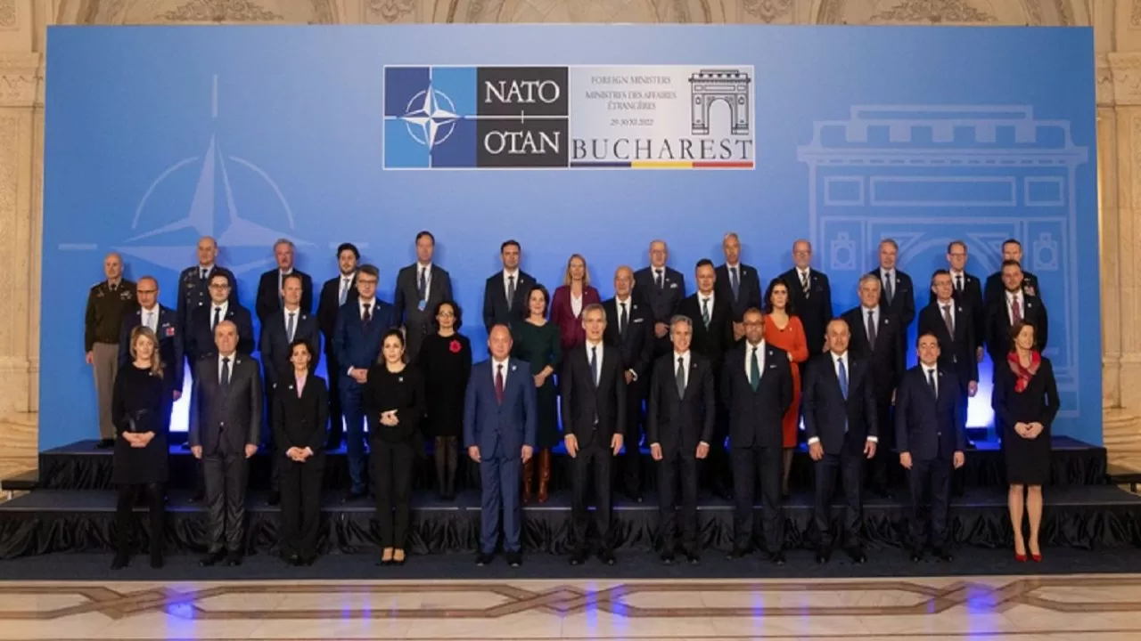НАТО собирается помогать Украине до полной победы