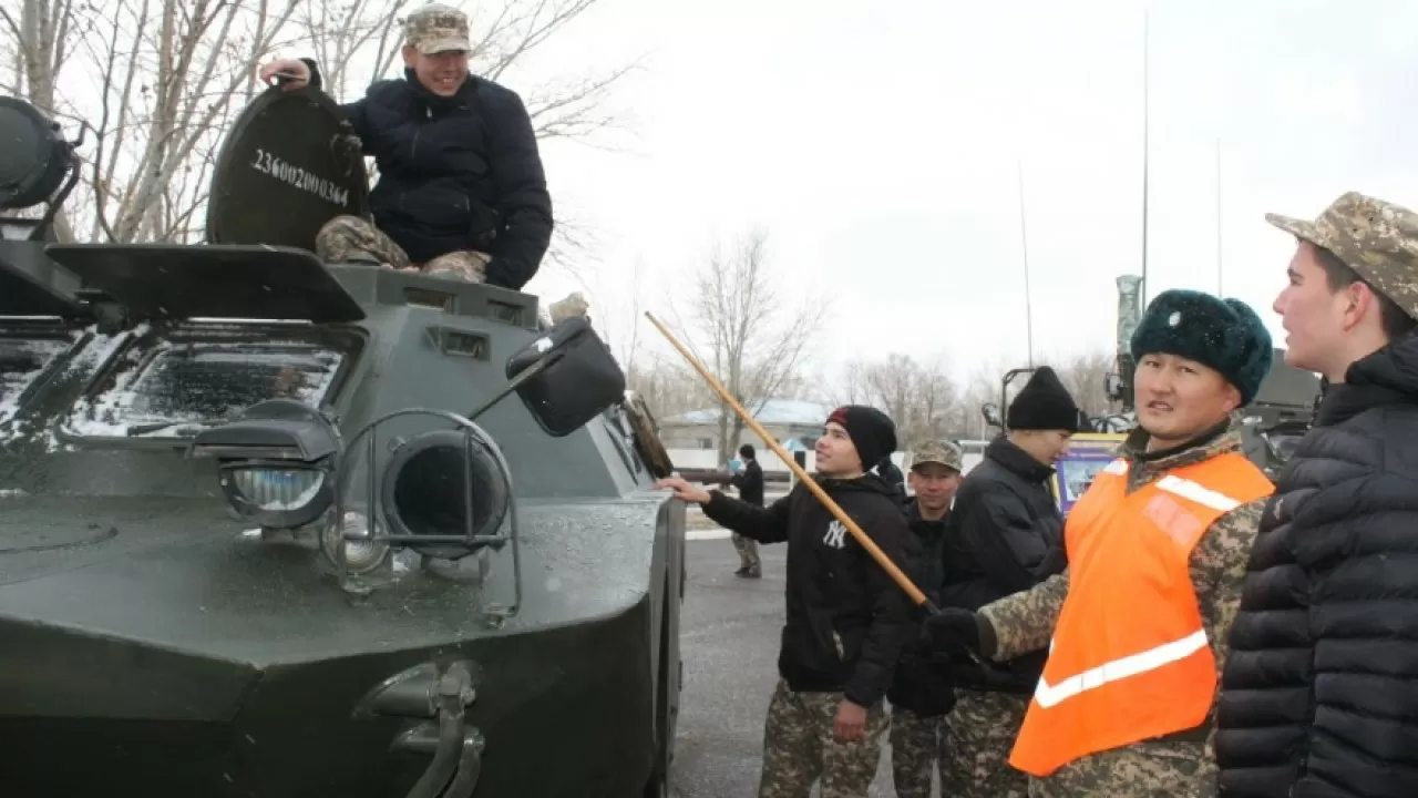 Абай гарнизонында "Ашық есік күні" өтті