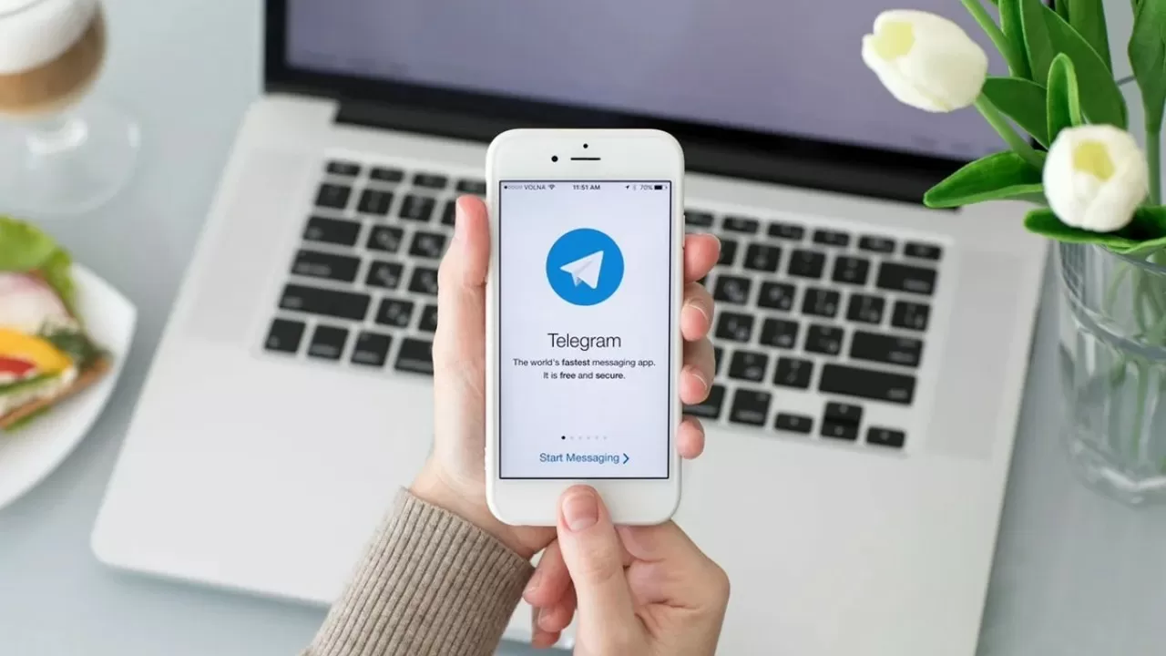 Учителя в Казахстане смогут жаловаться на директоров через Telegram