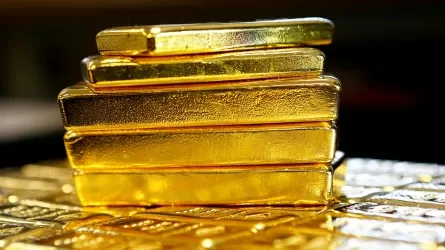 Золото дорожает, а доллар дешевеет  