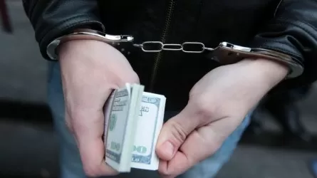 По 4,5 года колонии получили двое павлодарцев за вымогательство