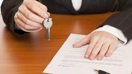 В Казахстане стали реже продавать и покупать жилье