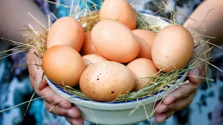 Казахстанцам пообещали не поднимать цены на яйца