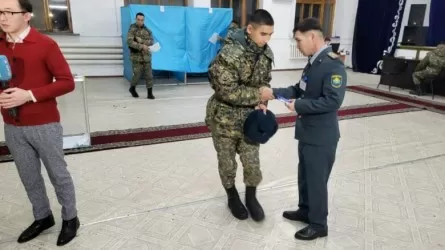 Семейде «Шығыс» өңірлік қолбасшылығының жеке құрамы дауыс берді