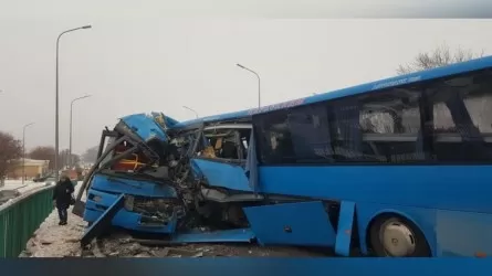 Қарағандыда екі автобус соғысып 16 адам зардап шекті 