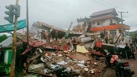 Страшное землетрясение в Индонезии: число жертв превысило 250