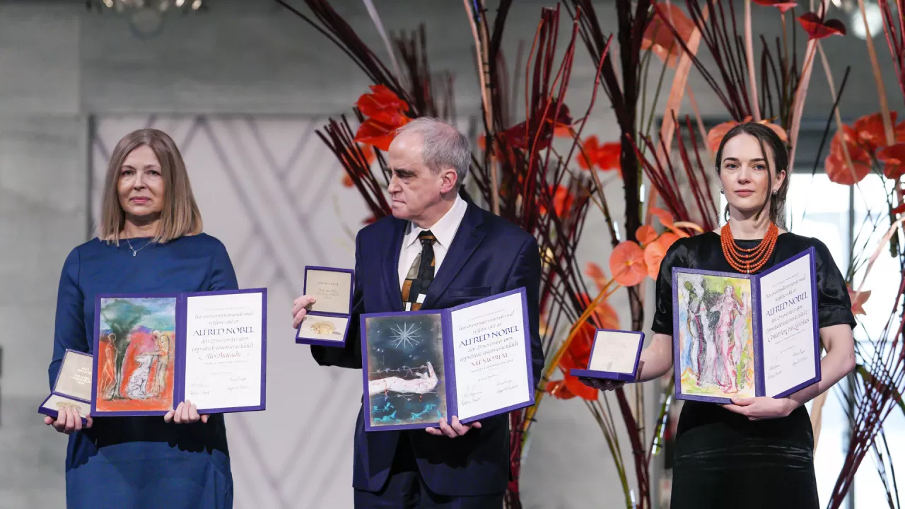 В Осло вручили Нобелевскую премию мира за 2022 год