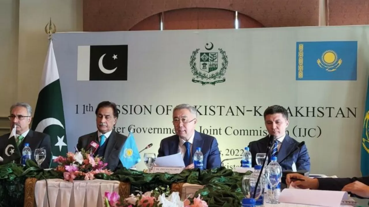 Pakistan, Kazakhstan Agree to Enhance Cooperation at Intergovernmental Commission in Islamabad