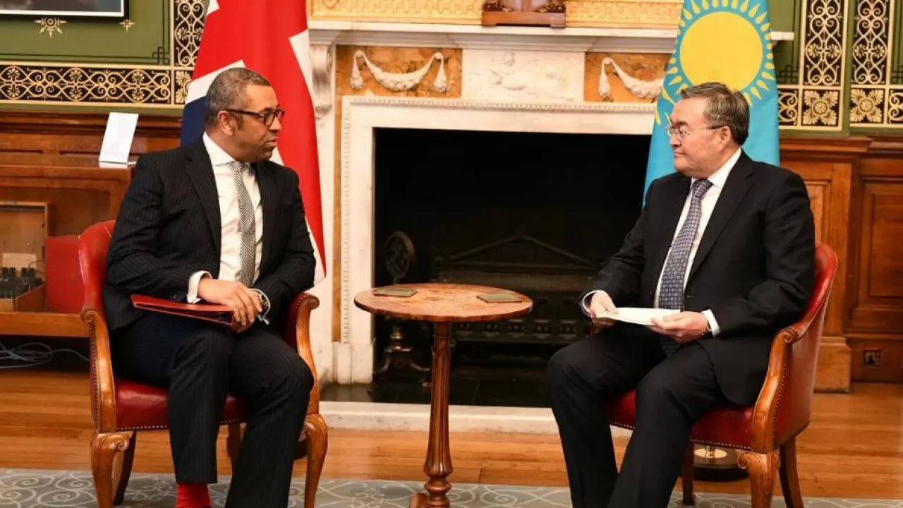 Заседание Стратегического диалога провели главы МИД Казахстана и Великобритании