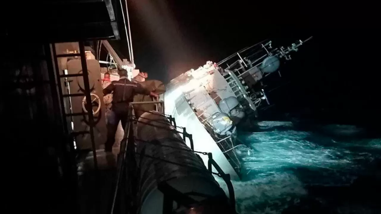 24 морпеха с затонувшего корвета до сих пор ищут военные Таиланда