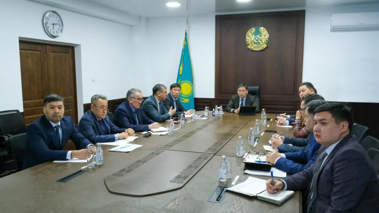 Аким города ознакомился с планом развития государственного коммунального предприятия "Алматы Су"