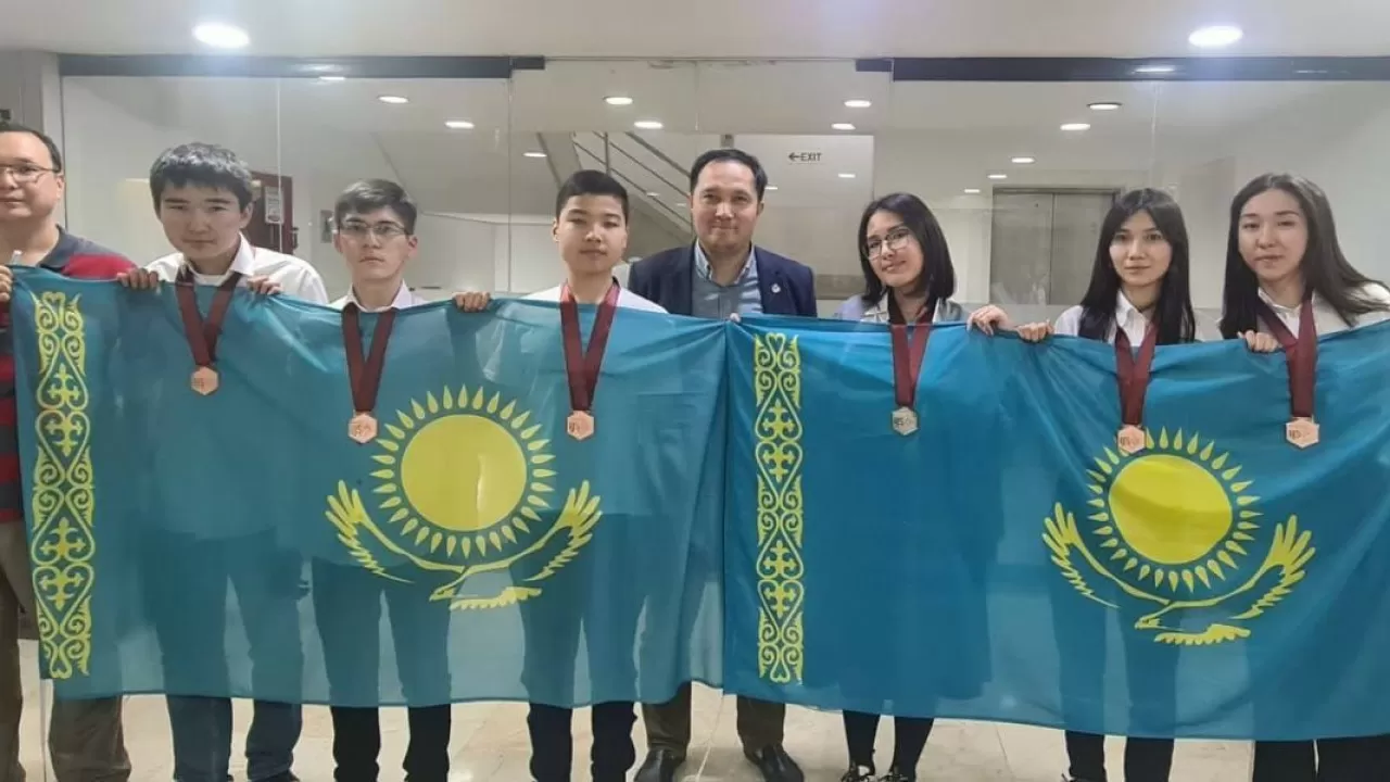 Казахстанские школьники завоевали шесть медалей на международной олимпиаде
