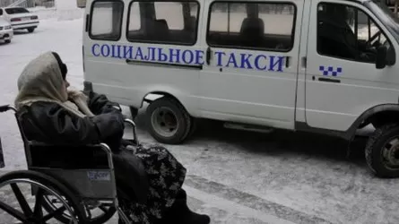 Люди с инвалидностью в Шымкенте возмущены работой социального такси