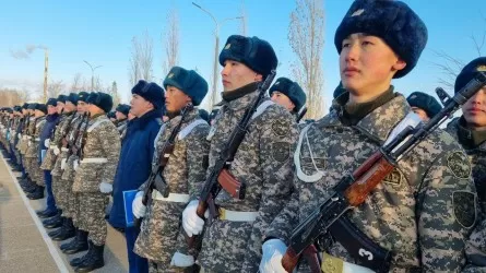 "Кредитные каникулы" получат солдаты-срочники в Казахстане
