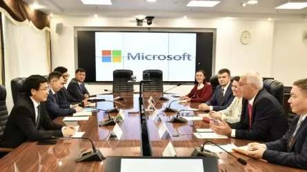 Министр Аймағамбетов Microsoft компаниясының өкілдерімен кездесті