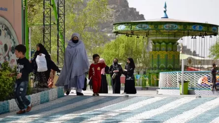 Афганским женщинам запретили гулять в парках