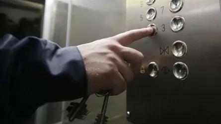 Алматыдағы тұрғын үйлердің бірінде лифт құлап, 1 адам көз жұмды
