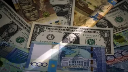 Биржада ұлттық валюта әлсіреп, 472 теңгеден саудалануда