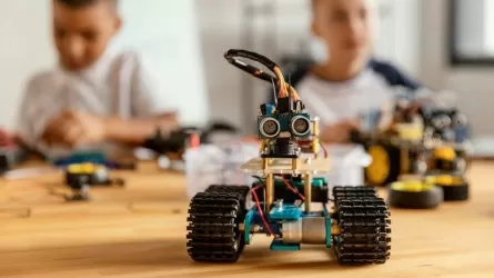 Обучаться робототехнике за счет местного бюджета смогут казахстанские школьники