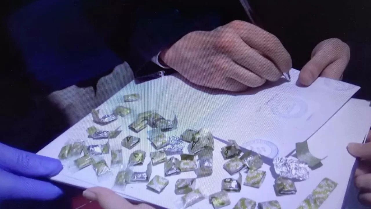 Шымкентте пәтерінде есірткі жасырған әйел құрықталды
