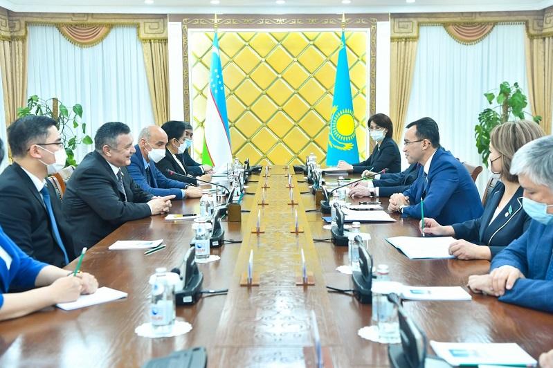Мәулен Әшімбаев Өзбекстан Олий Мажлисінің Заң шығару палатасының Төрағасымен кездесті  