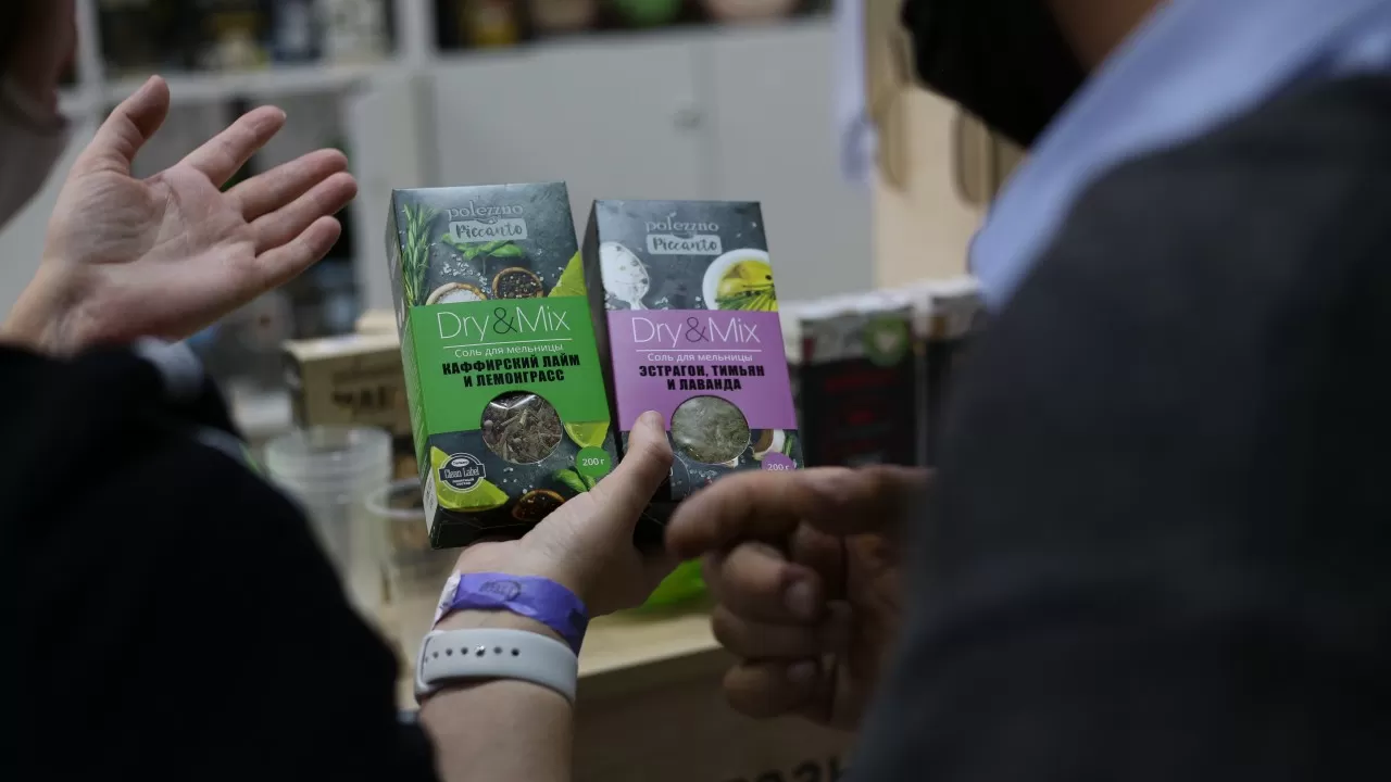 Московские производители полезной продукции ООО "ПОЛЕЗЗНО" и "ЮНИКО ФУДС" стали участниками стенда Made in Moscow в рамках выставки FoodExpo Qazaqstan 2021