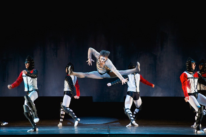 Бактияр Адамжан: о балете, новом Казахстане, партиях и уходе со сцены / Exclusive