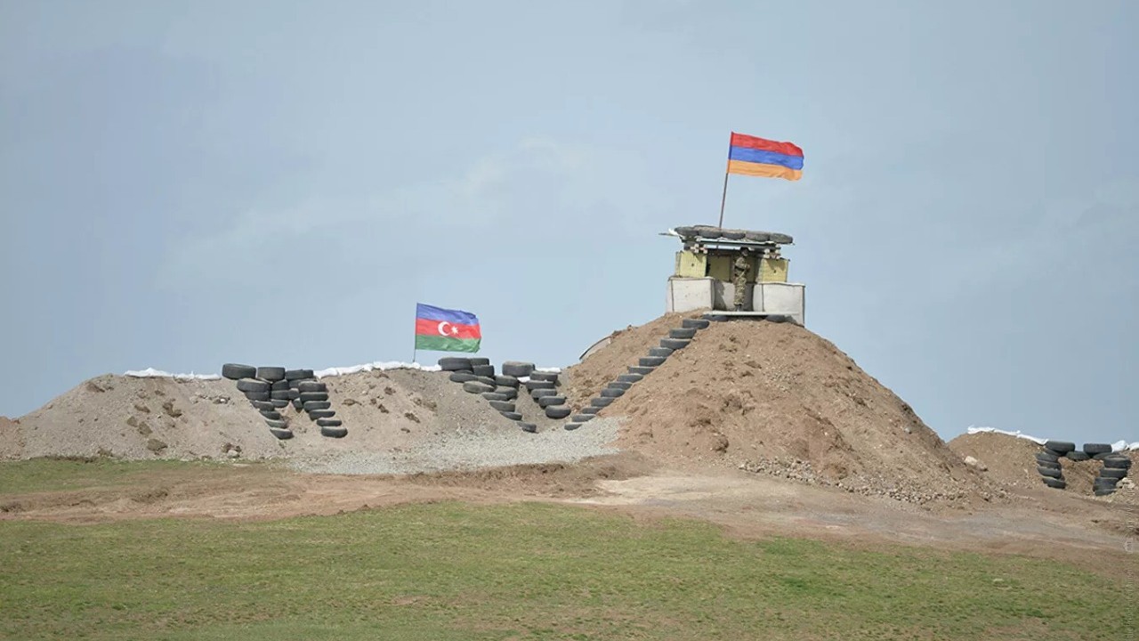 Баку Ереванға сегіз армян әскериін қайтарды