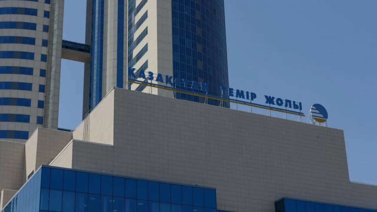 "Қазақстан темір жолы" жолсеріктердің талабына қатысты пікір білдірді 