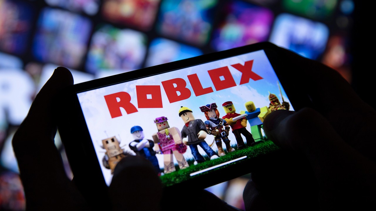 Акции Roblox упали на 15%