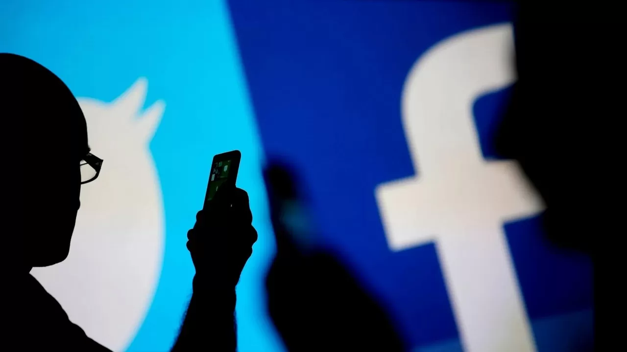 Ресейде Facebook пен Twitter бұғатталды