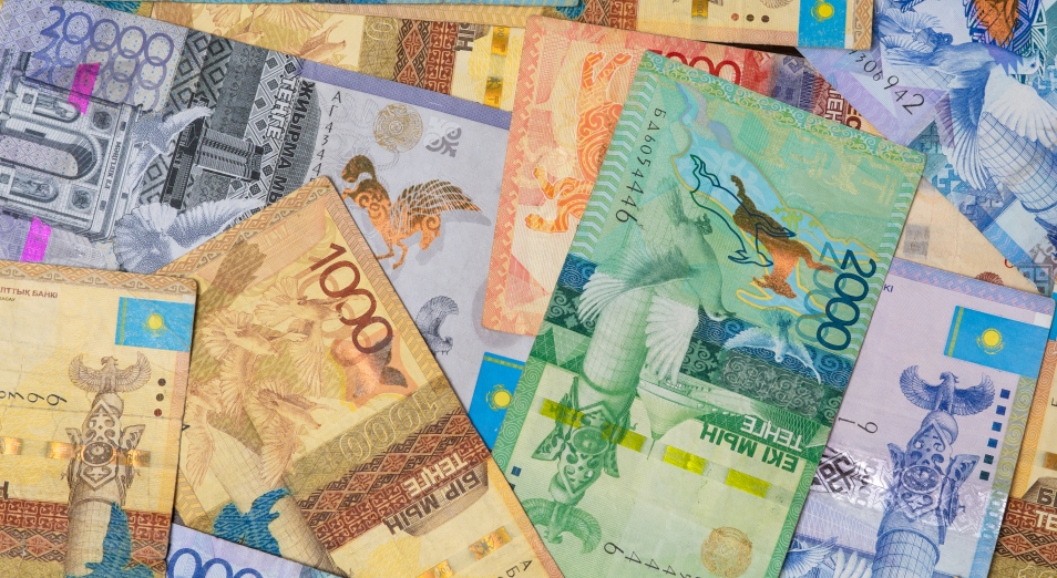 Нацбанк отмечает рост спроса на наличную валюту