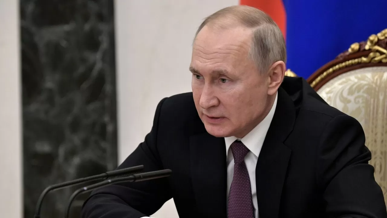 Путин "дос емес" елдерге мұнайды тек рубльмен сататынын мәлімдеді