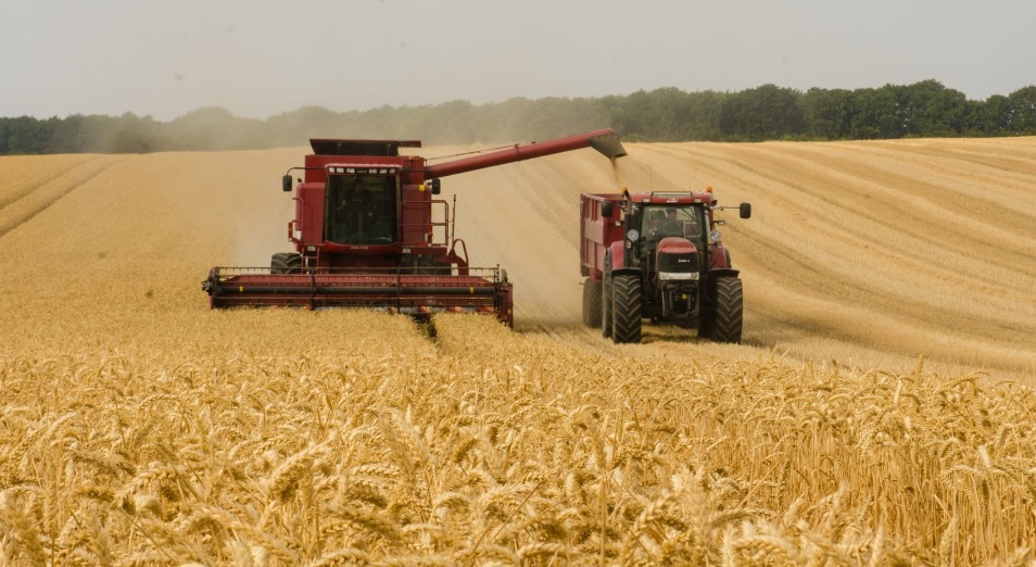 Аграрии опасаются срыва посевной из-за проблем с поставкой сельхозтехники из РФ