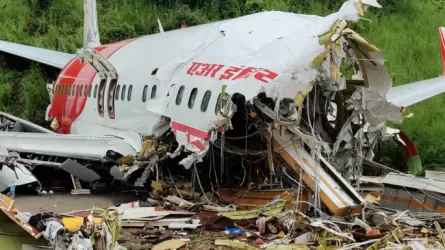 В Китае продолжаются поиски самописцев разбившегося самолета Boeing 737