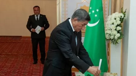В Туркмении началось голосование на внеочередных президентских выборах