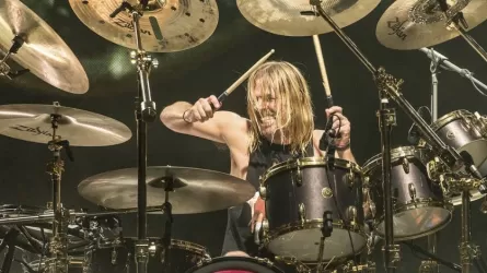 Умер барабанщик Foo Fighters Тэйлор Хокинс
