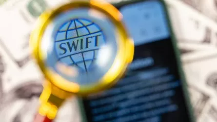 SWIFT назвала сроки отключения российских банков 