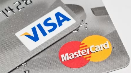 Visa и Mastercard временно перестают работать в России 