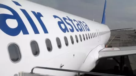 Самолет Air Astana вернулся в аэропорт столицы Казахстана