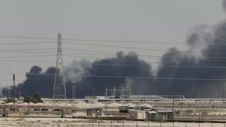 Нефтяные резервуары в саудовской Джидде стали целью атаки йеменских повстанцев