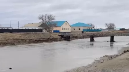 Атыраудағы Сағыз ауылының тұрғындары қауіпсіз жерге көшіріліп жатыр