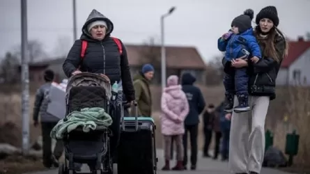 Более 3,3 млн украинцев стали беженцами