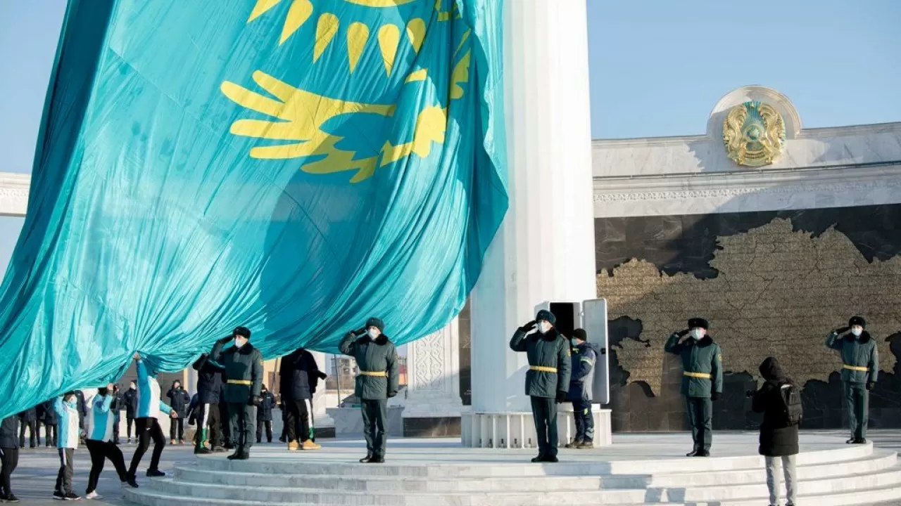 Флаг слишком большой для Атырау 