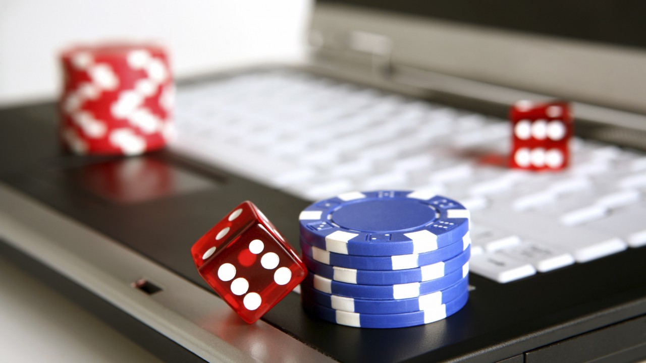 Онлайн казино құрбаны 10 жылда 3,5 млн долларды желге шашқан 