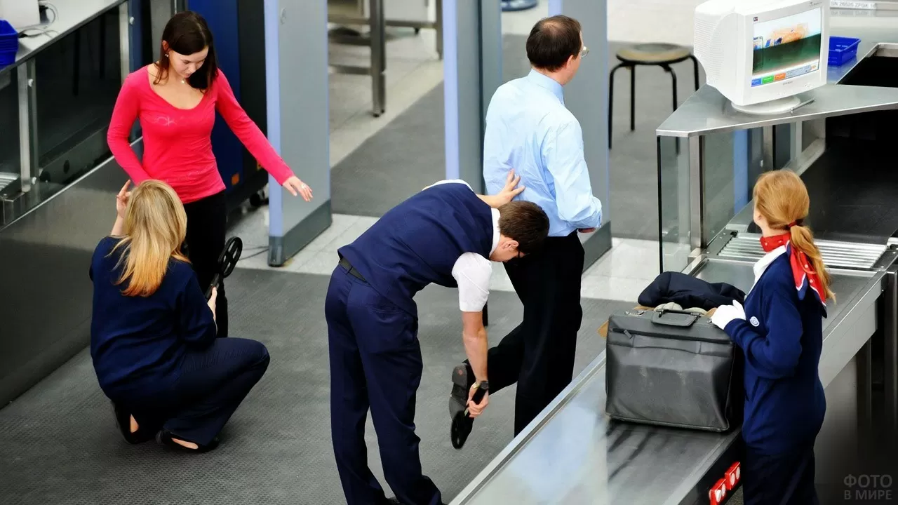 Табу на досмотр чиновников в аэропортах и ж/д вокзалах прокомментировали в МИИР