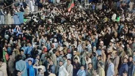 Массовые протесты против правительства проходят в Пакистане