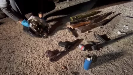 Арсенал оружия, в том числе гранатомет, нашли в Таразе